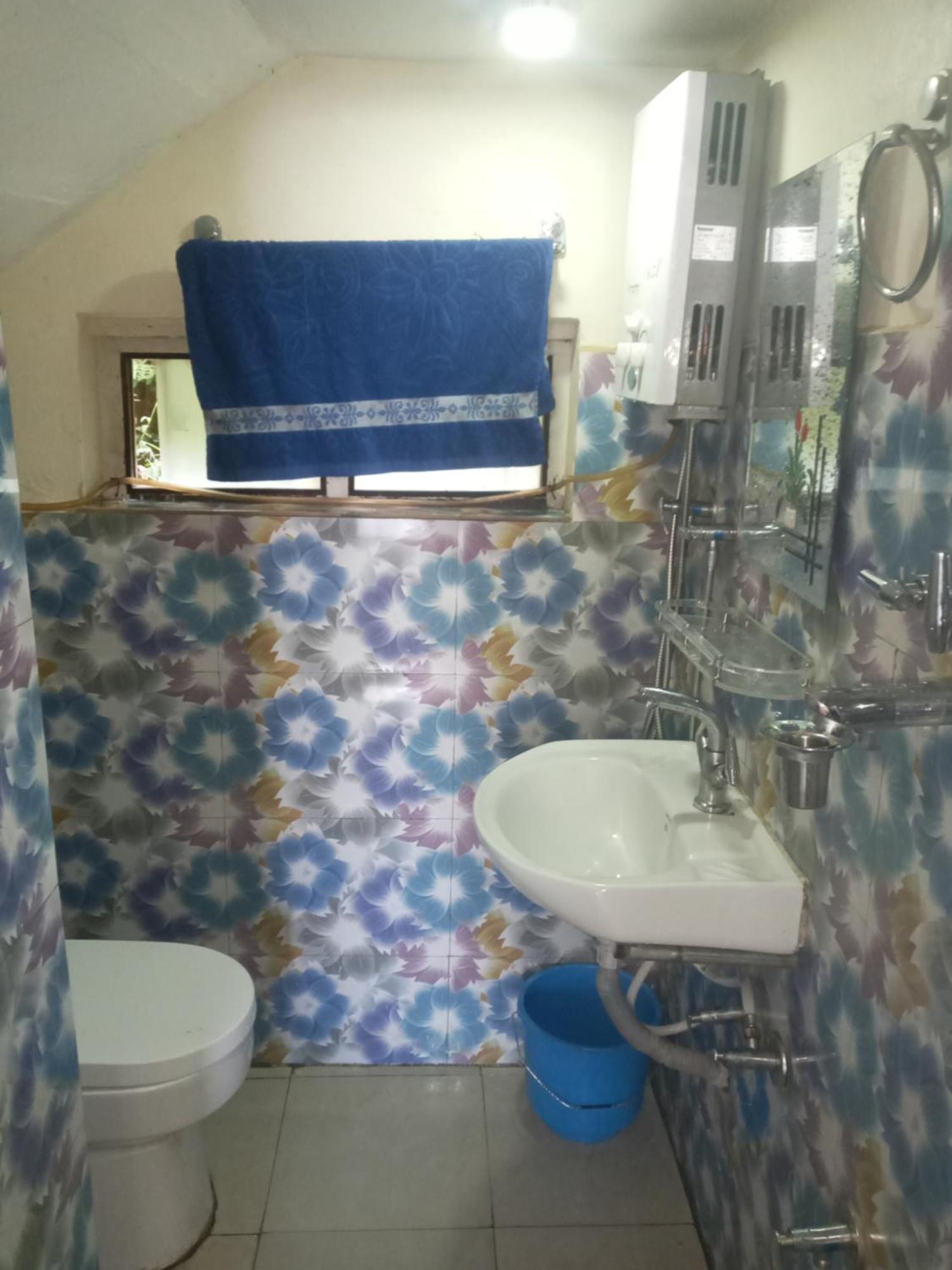 Unique Point Home Stay ナガルコット エクステリア 写真